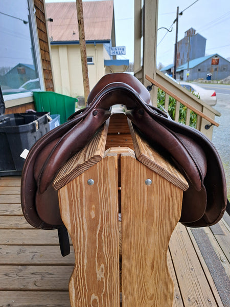 17" Prestige Versailles Jumping Saddle