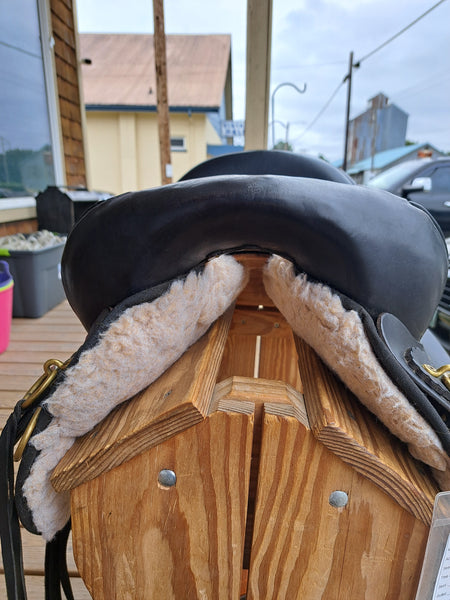 16" High Horse by Circle Y Highbank endurance saddle