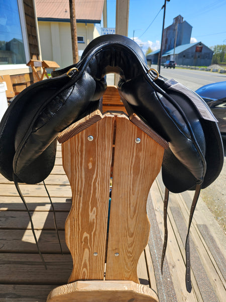 17.5" JRD Custom Dressage Saddle