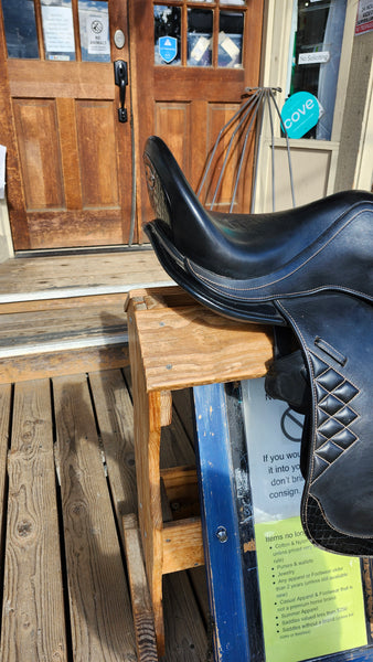 18" Hidalgo Chicago Dressage Saddle
