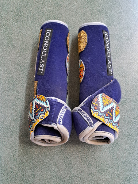 Medium Iconolast Glamorus Cowgirl SMB