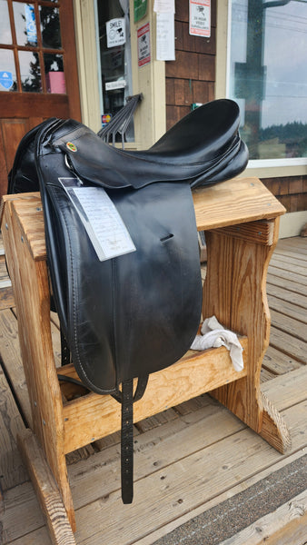 17.5" Karl Niedersuss Dressage Saddle