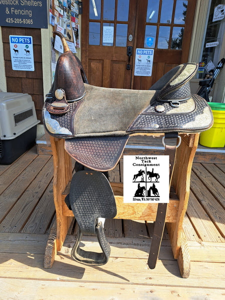 17" Hilason Treeless Barrel Racing Saddle