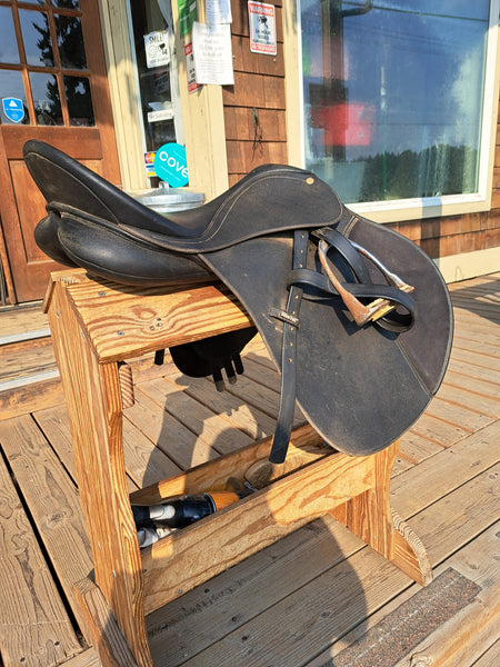 17.5" Wintec All Purpose English Saddle