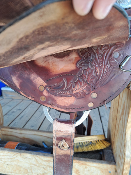 ON TRIAL 16" Blue Ridge Barrel Saddle