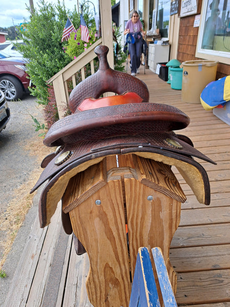 16" Bob's Custom Saddles Ranch Cutter