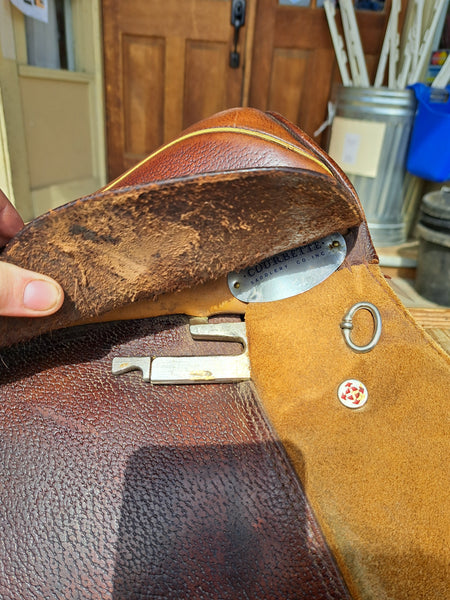 16.5" Courbette Classic All Purpose Saddle