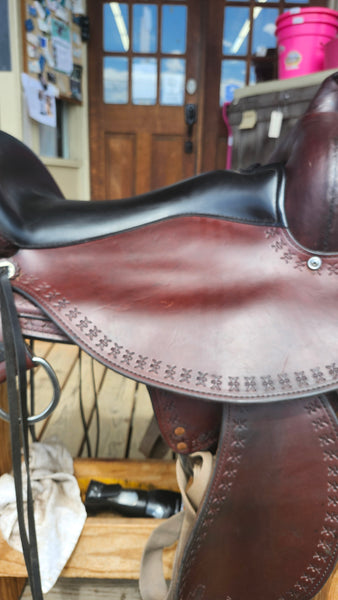 17" Circle Y Alabama Trail Gaiter saddle