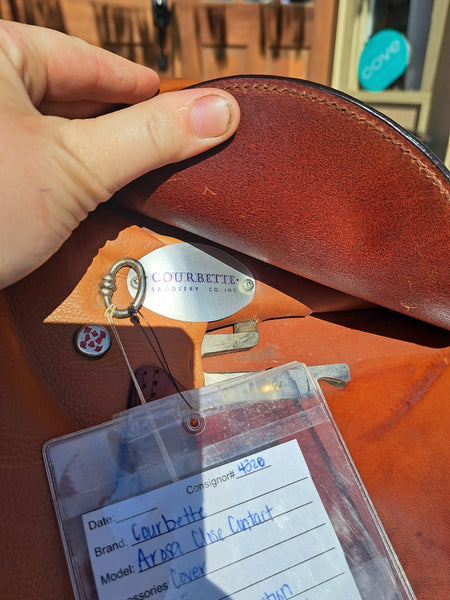 17.5" Courbette Arosa Close Contact Saddle