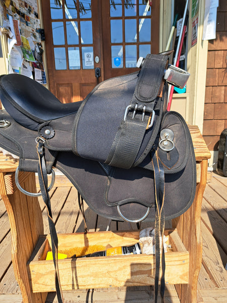 ON TRIAL 16" Abetta Western Trail Saddle