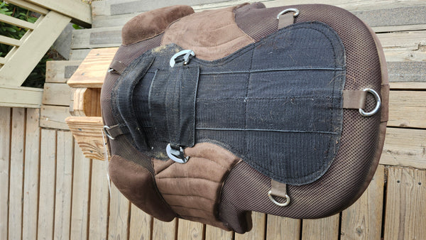 17" Treeless English Saddle