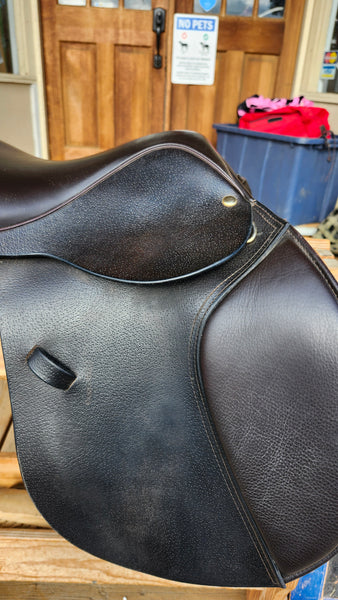 15.5" Connect By Frnak Baines Jump Saddle