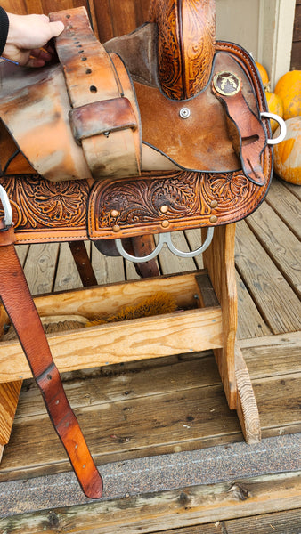 15" Circle Y High Horse Barrel Saddle