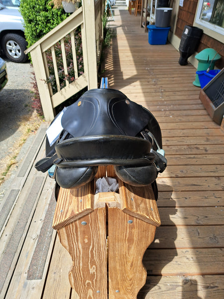 17.5" Karl Niedersuss Symphonie Dressage Saddle