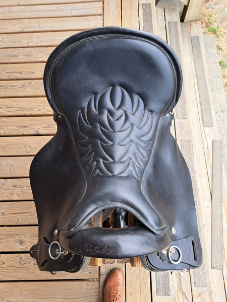 16.5" Tucker Vista Endurance Saddle
