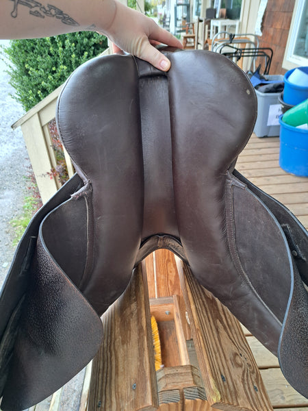 16" DM Jumping Saddle - Draft Tree