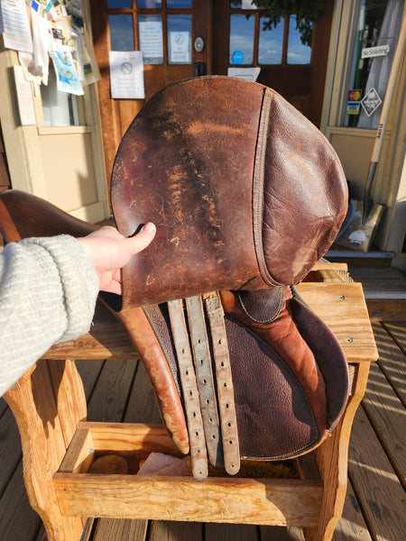 18" Cortina Close Contact Jump Saddle