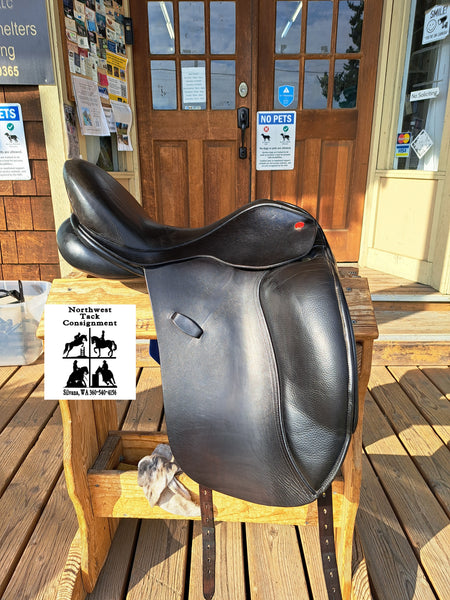18" Hastilow Concept Dressage Saddle