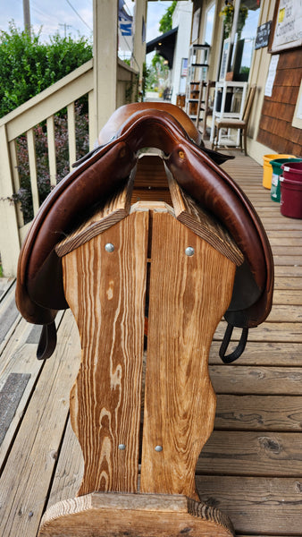 18" Butet Close Contact Jump Saddle