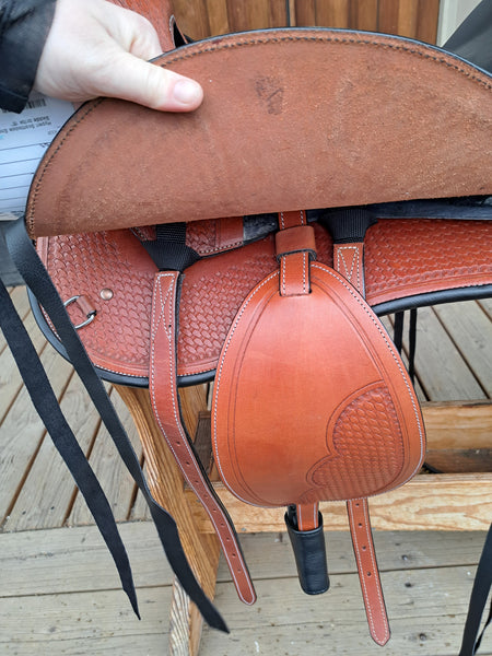 15" Hyperi Scottsdale Endurance Saddle