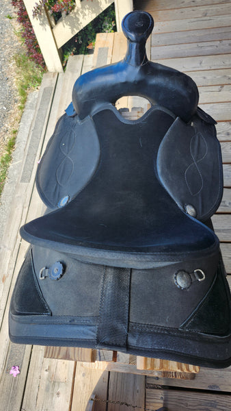 ON TRIAL 16" Synthetic Western Saddle