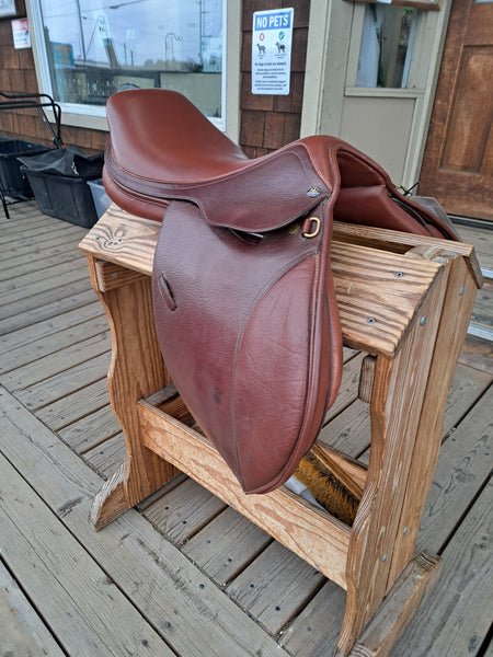 17" St. Lourdes Close Contact Saddle