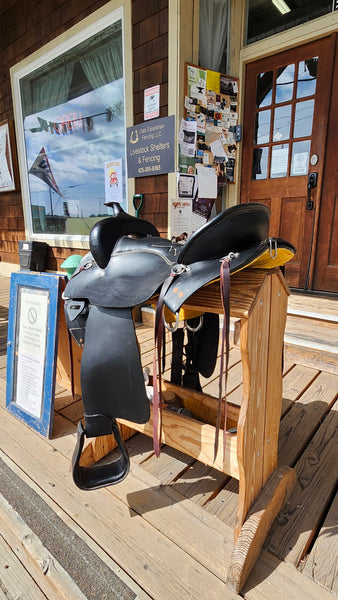 17" Tennessee Saddlery Johnny Cash Gaited Western Trail Saddle