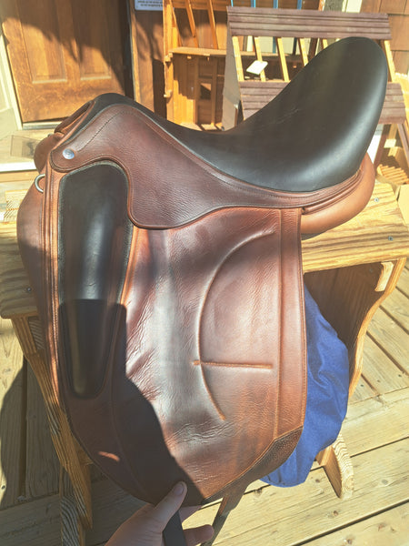 17" Arion 4D Monoflap Dressage Saddle