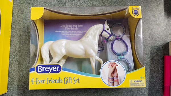 NEW Breyer 4-Ever Friends Gift Set