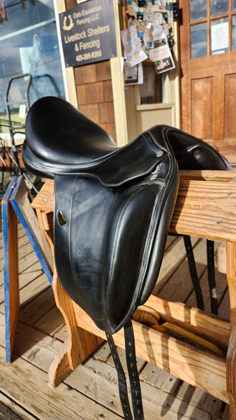 18" Equipe Emporio Monoflap Dressage Saddle