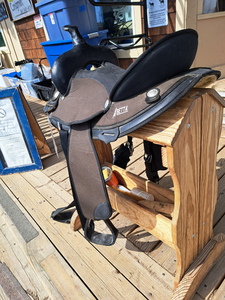 15" Abetta Synthetic Western Saddle