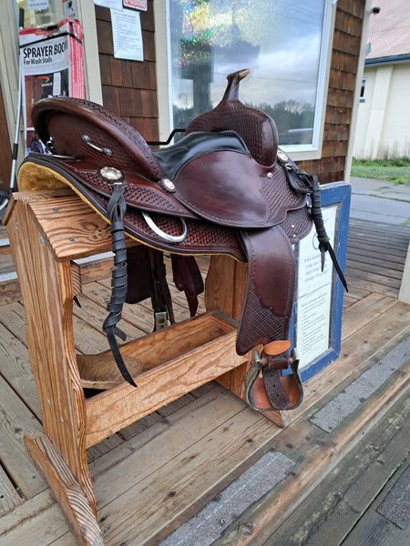 16" Crates Western Trail Saddle