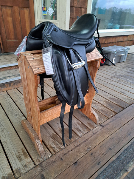 17.5" DP Saddlery Libra Dressage Saddle -Adjustable