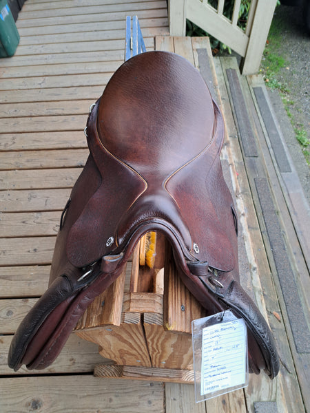 17" Cliff Barnsby Jumping Saddle