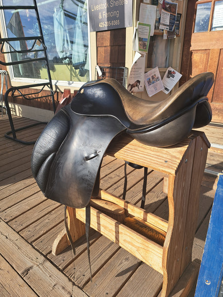 18" Rembrandt Integra Dressage Saddle