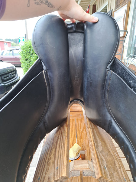 16" County Perfection Dressage Saddle
