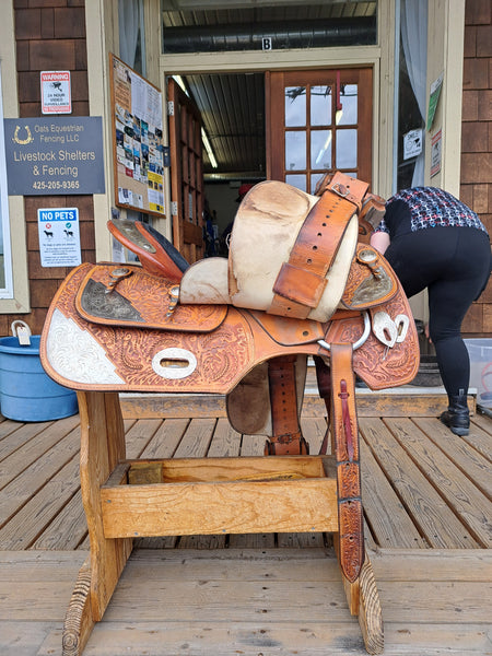 15.5" Big Horn Equitation Saddle