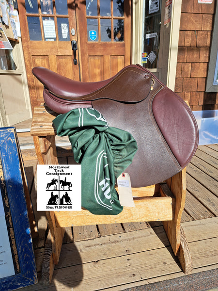 17" HDR Club Close Contact Saddle