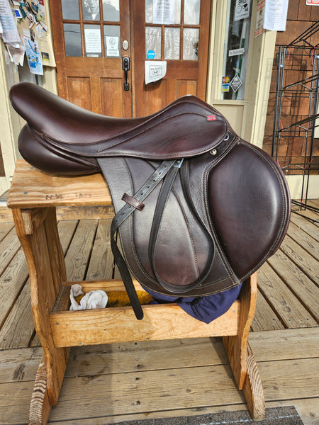 ON TRIAL 17.5" Monarch Jumping Saddle S665