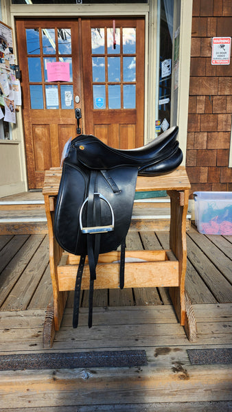 17.5" Karl Niedersuss Symphonie Dressage Saddle
