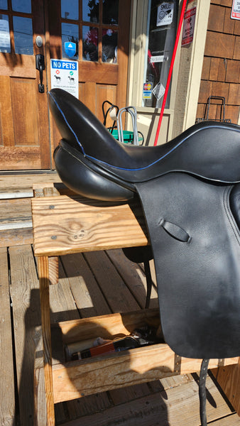 17.5" Hastilow Concept Dressage Saddle