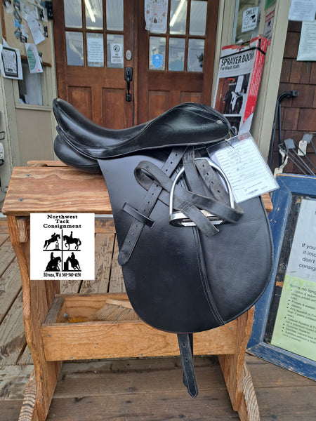 16.5" Paris Tack Dressage Saddle