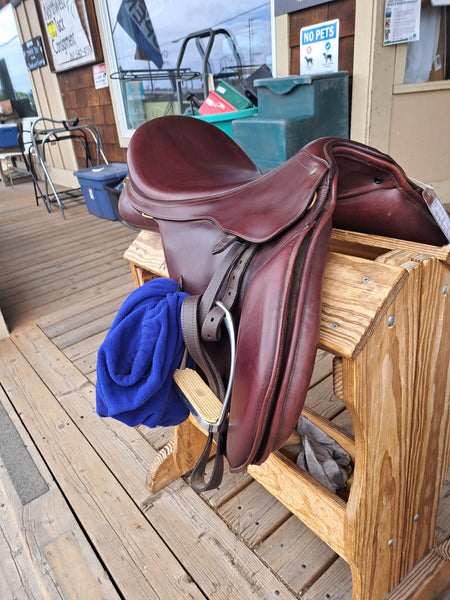 19" Bates Caprilli Close Contact Saddle