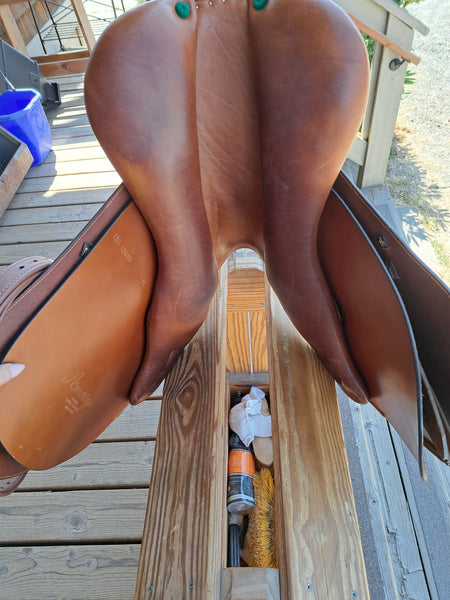 16.5" Amerigo Cervia Jump Saddle