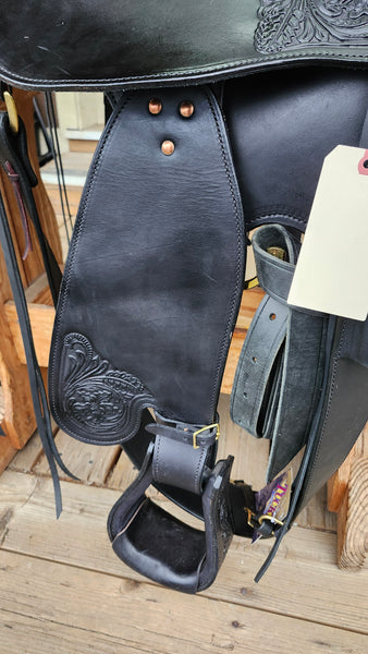 16.5" Tucker Meadow Creek Creek Western Trail Saddle