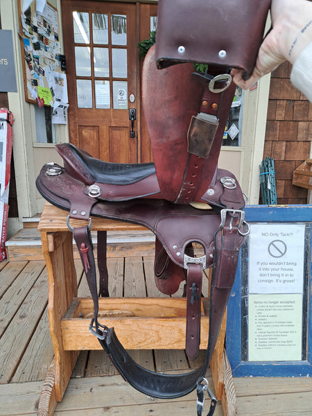 17.5" Tucker Horizen outpost Endurance Saddle