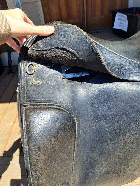 18.5" Borne Dressage Saddle