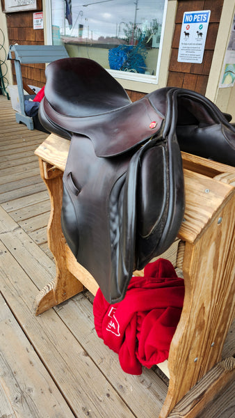18" Albion K2 Jumping Saddle
