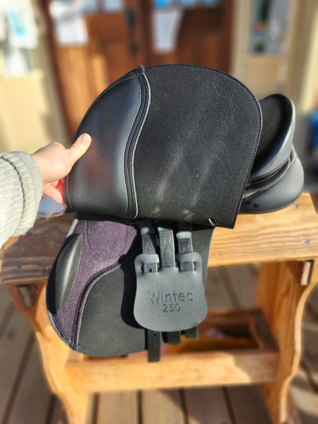 15" Wintec 250 All Purpose English Saddle