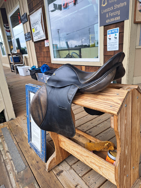 17.5" Crosby Olympia Jump Saddle